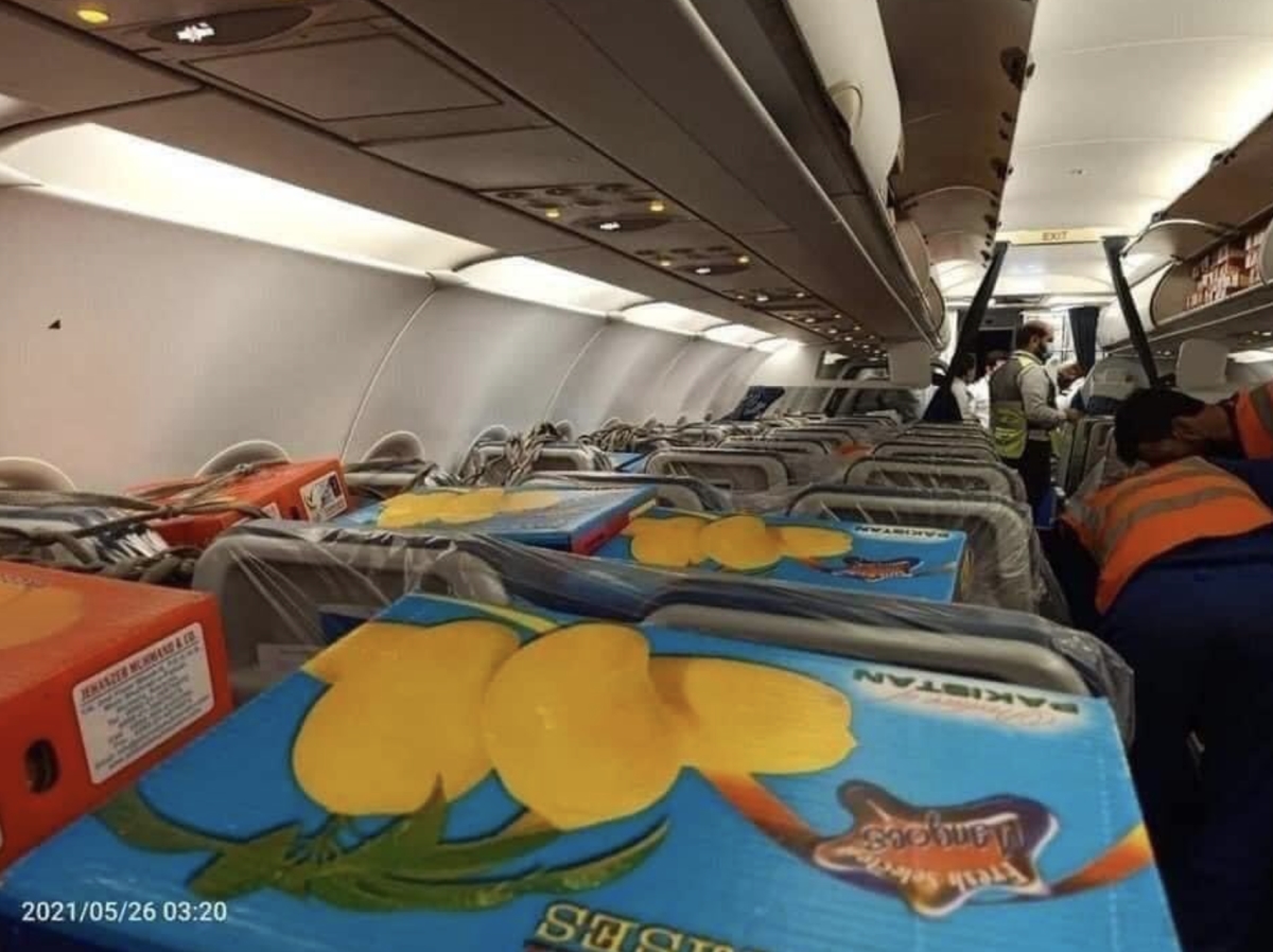 Boxes Of Pakistani Mangoes Fill Up An Entire Flight To Dubai – Lovin Dubai