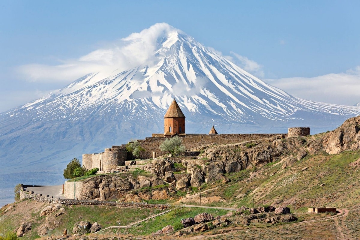 Bahraini citizens and residents can travel to Armenia visa free
