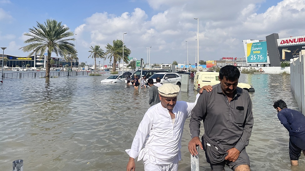 Cloudy weather in the UAE with moderate to heavy rainfall in some areas.