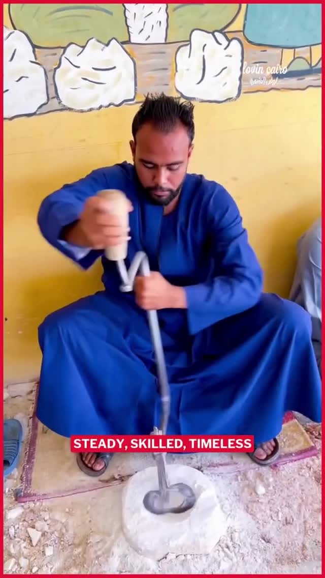 الأيادي المصرية تحول الحجر إلى فن