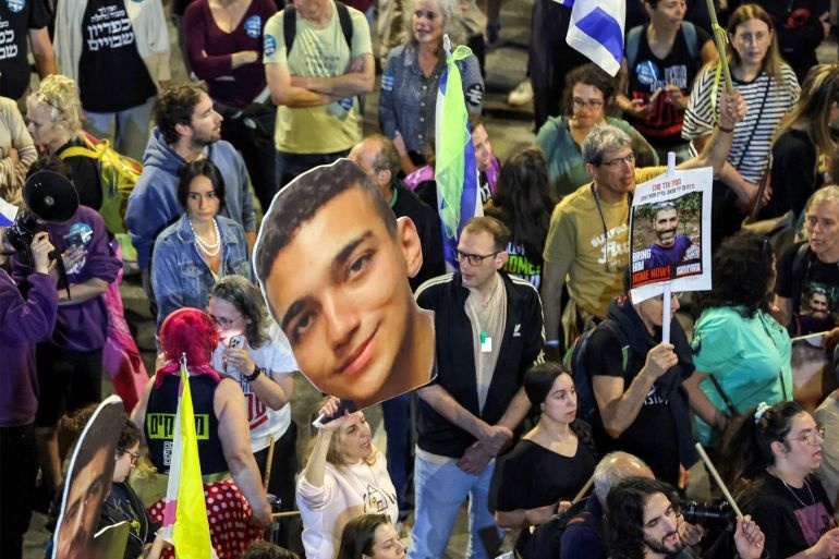 An overview of the situation where despite the anticipated release of Edan Alexander, Israeli Prime Minister Benjamin Netanyahu announced that negotiations with Hamas would proceed under fire.