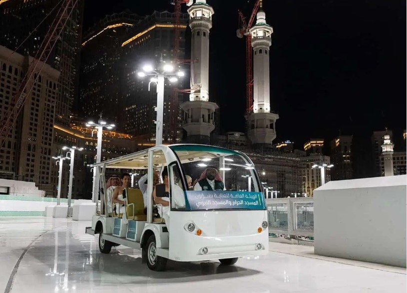 Over 400,000 Worshippers Have Used Electric Golf Carts At The Grand Mosque This Ramadan