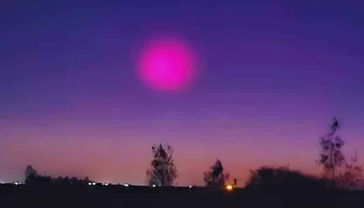 Strange Pink Glow Appears Twice In Saudi Skies Leaving Residents Wondering
