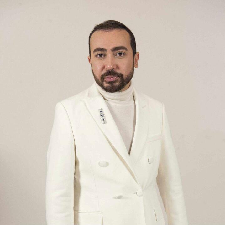 Kylie Jenner Shines In Saudi Designer At The Golden Globes